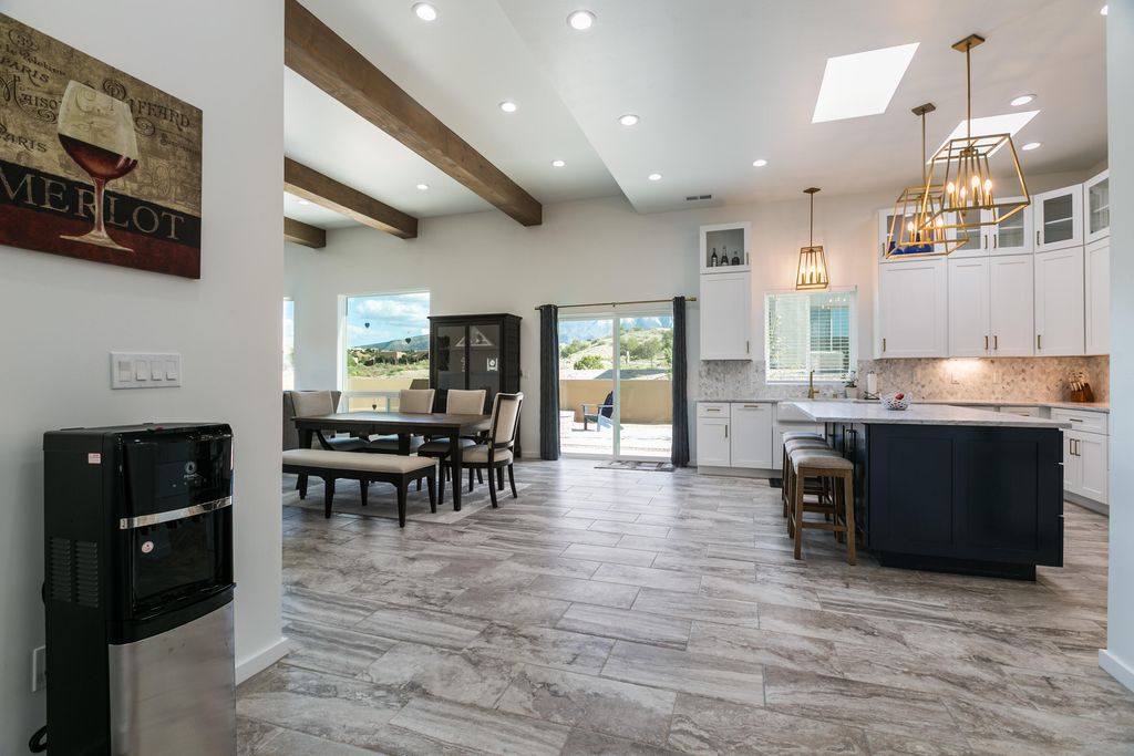 Image 9 of property listing at 14 Basketweaver Court, Placitas, NM 87043