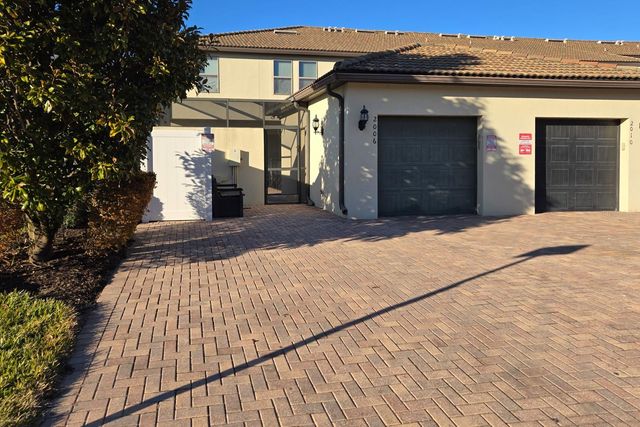 2006 MAJORCA DRIVE, Kissimmee, FL 34747