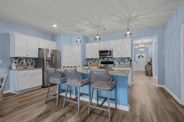 1229 Woodhouse Dr, Ash, NC 28420