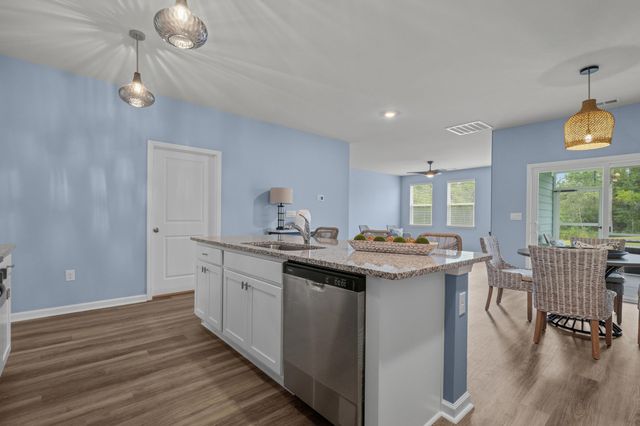 1229 Woodhouse Dr, Ash, NC 28420