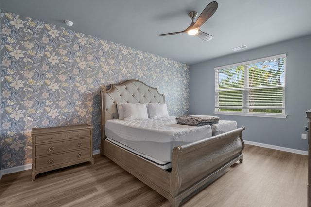 1229 Woodhouse Dr, Ash, NC 28420