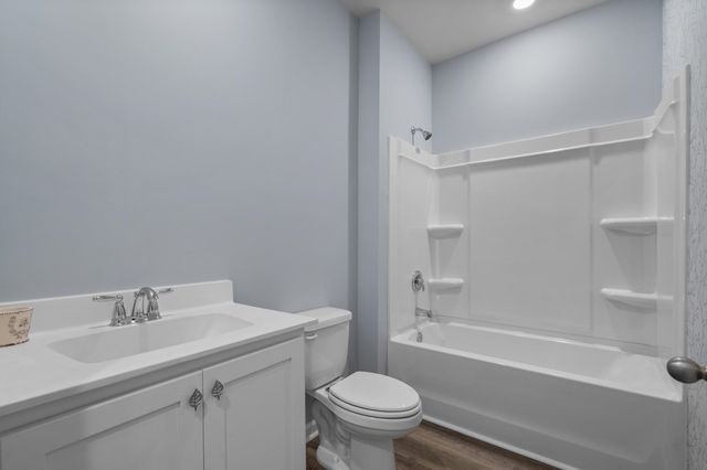 1229 Woodhouse Dr, Ash, NC 28420