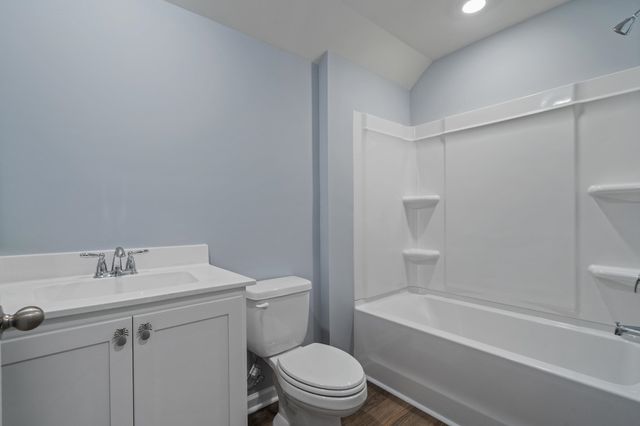 1229 Woodhouse Dr, Ash, NC 28420
