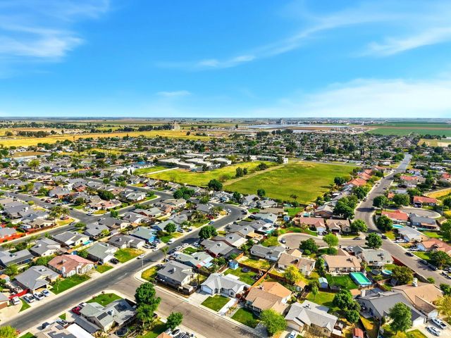 1003 Edison Drive, Hanford, CA 93230