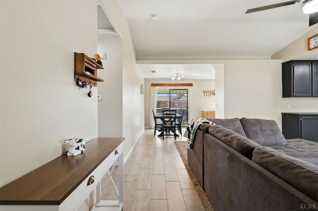 1003 Edison Drive, Hanford, CA 93230