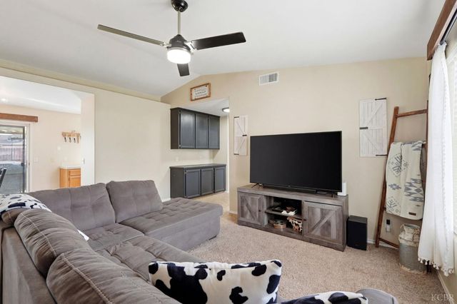 1003 Edison Drive, Hanford, CA 93230