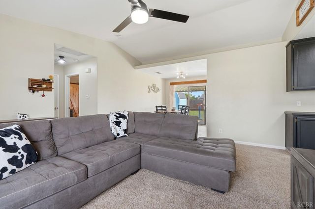 1003 Edison Drive, Hanford, CA 93230