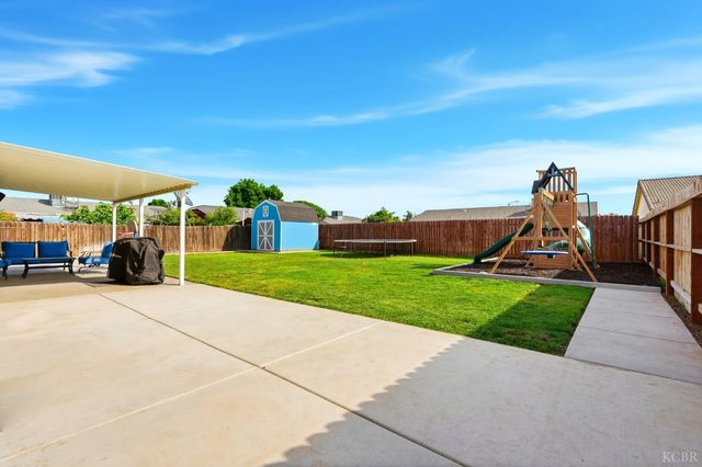 1003 Edison Drive, Hanford, CA 93230