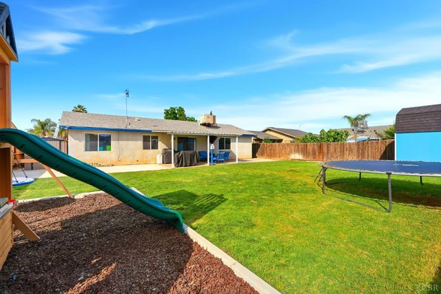 1003 Edison Drive, Hanford, CA 93230