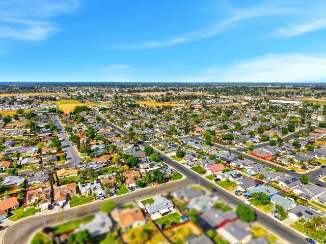 1003 Edison Drive, Hanford, CA 93230