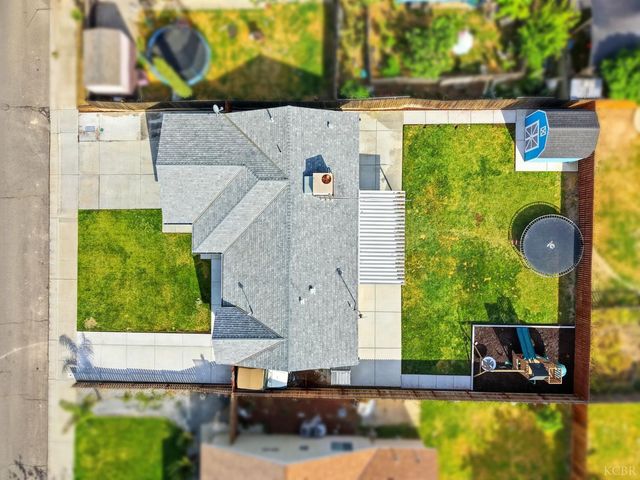 1003 Edison Drive, Hanford, CA 93230