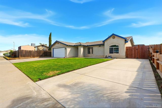 1003 Edison Drive, Hanford, CA 93230