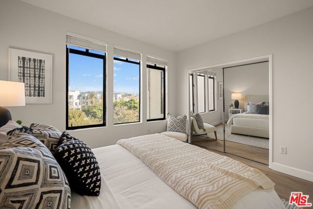 5625 Crescent Parkway 340, Los Angeles, CA 90094