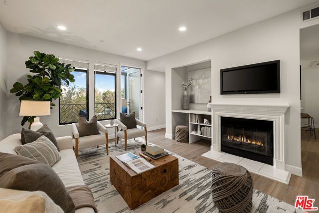 5625 Crescent Parkway 340, Los Angeles, CA 90094