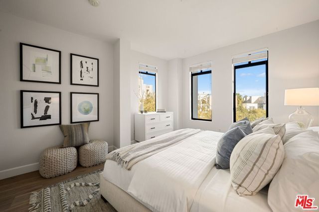 5625 Crescent Parkway 340, Los Angeles, CA 90094