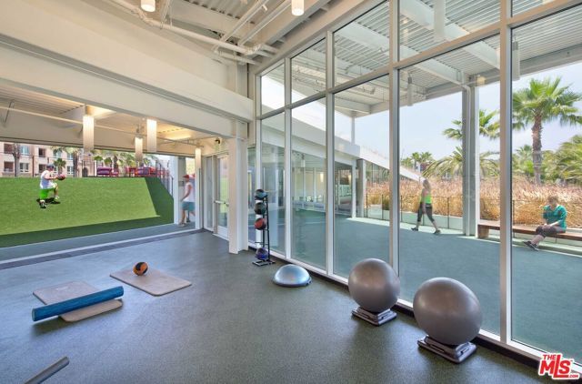 5625 Crescent Parkway 340, Los Angeles, CA 90094