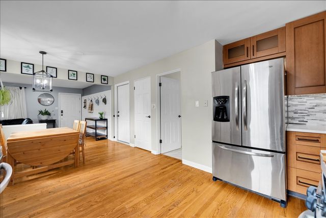 707 S Gables Boulevard, Wheaton, IL 60189