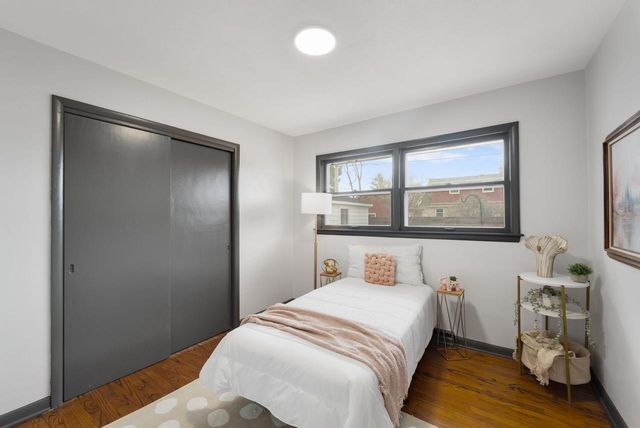 821 Saxony DRIVE, Racine, WI 53402