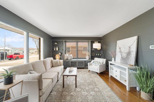 821 Saxony DRIVE, Racine, WI 53402