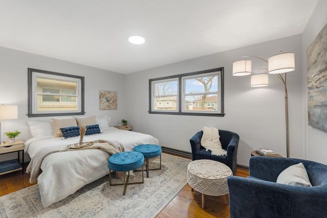 821 Saxony DRIVE, Racine, WI 53402