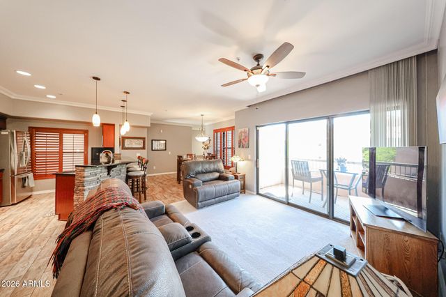 20660 N 40TH Street 2032, Phoenix, AZ 85050