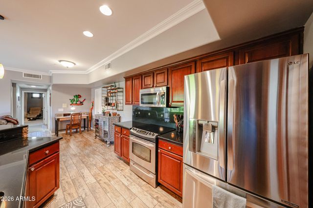 20660 N 40TH Street 2032, Phoenix, AZ 85050