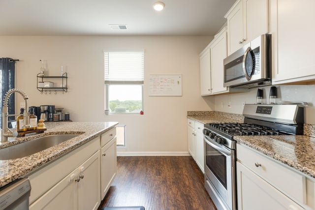 905 Aberdeen Ct, Columbia, TN 38401