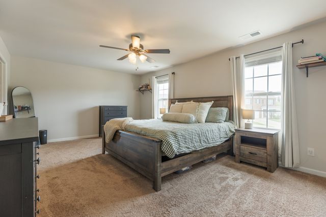 905 Aberdeen Ct, Columbia, TN 38401