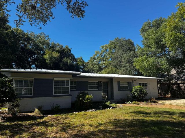 32 NE Bay Drive, Fort Walton Beach, FL 32548