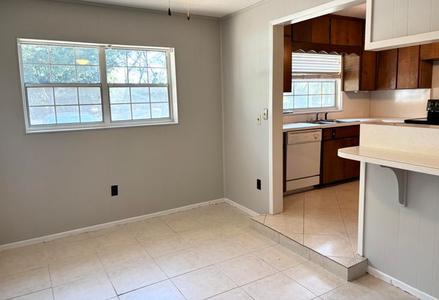 32 NE Bay Drive, Fort Walton Beach, FL 32548