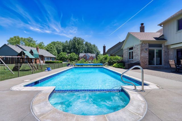 20547 Windham Drive, Macomb Twp, MI 48044