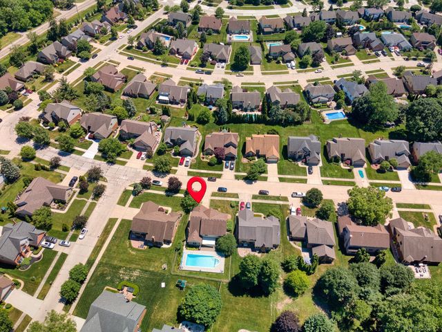 20547 Windham Drive, Macomb Twp, MI 48044