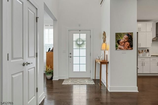 49 Whitney Ave, Morris Plains Boro, NJ 07950