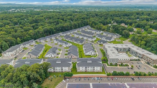 49 Whitney Ave, Morris Plains Boro, NJ 07950