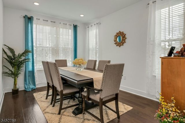 49 Whitney Ave, Morris Plains Boro, NJ 07950