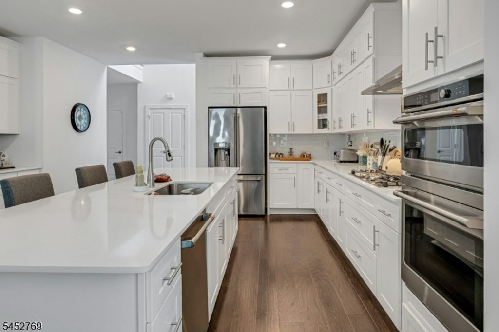 49 Whitney Ave, Morris Plains Boro, NJ 07950 — photo 5