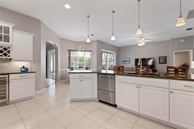 7572 PALMER GLEN CIRCLE, Sarasota, FL 34240