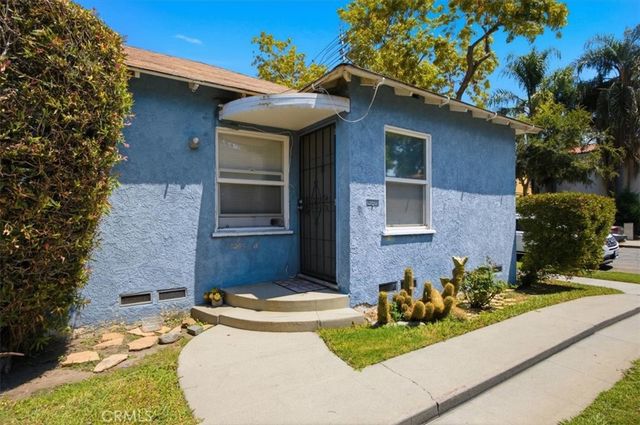 2441 Cedar Avenue, Long Beach, CA 90806