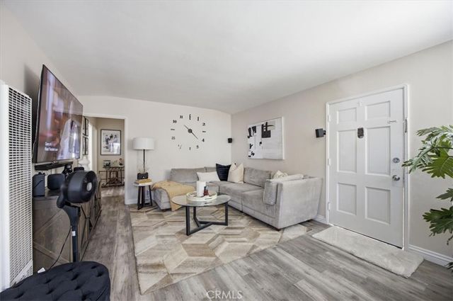2441 Cedar Avenue, Long Beach, CA 90806
