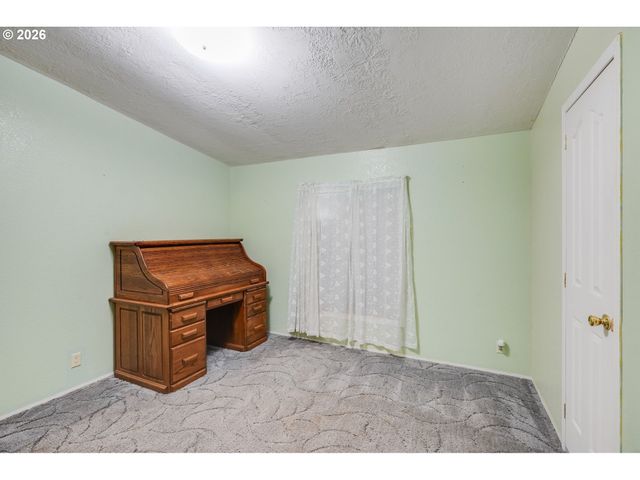 30500 S DEARDORFF Rd, Molalla, OR 97038