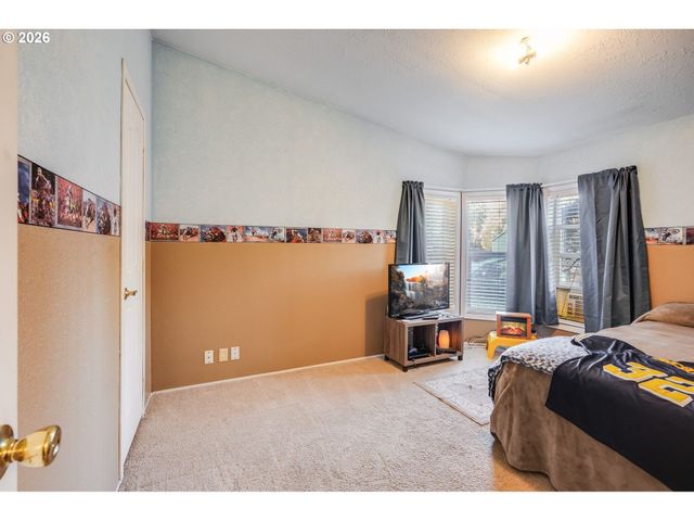 30500 S DEARDORFF Rd, Molalla, OR 97038