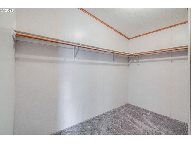 30500 S DEARDORFF Rd, Molalla, OR 97038