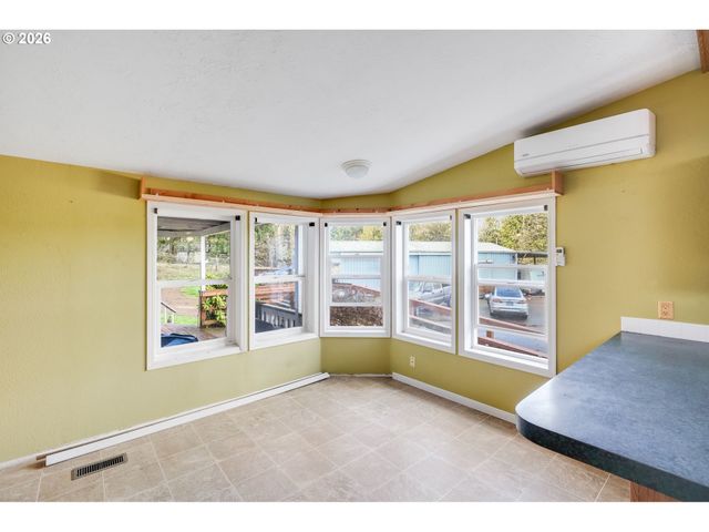 30500 S DEARDORFF Rd, Molalla, OR 97038