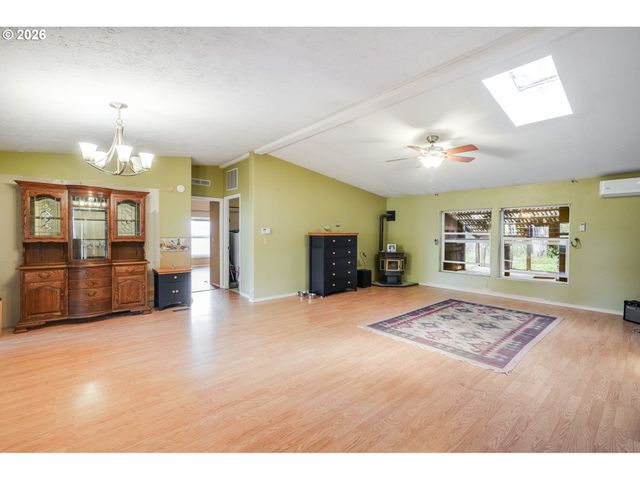 30500 S DEARDORFF Rd, Molalla, OR 97038