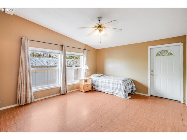 30500 S DEARDORFF Rd, Molalla, OR 97038