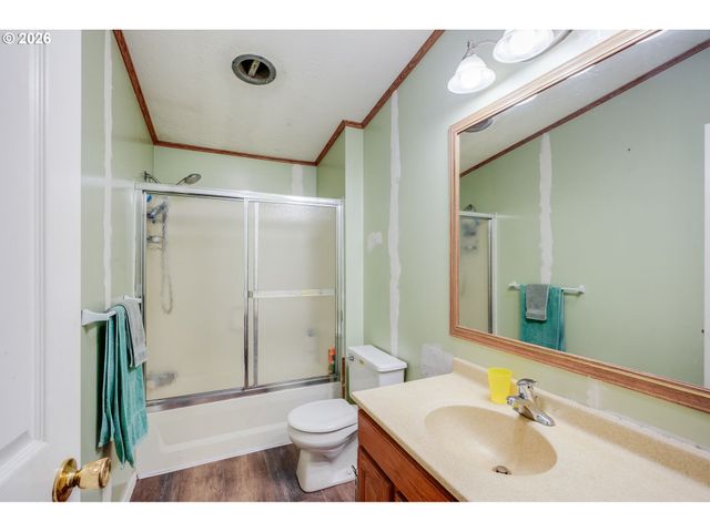 30500 S DEARDORFF Rd, Molalla, OR 97038