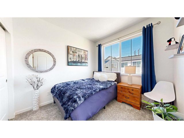 7008 Ipswich Ct, Castle Pines, CO 80108