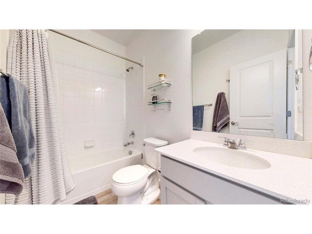 7008 Ipswich Ct, Castle Pines, CO 80108