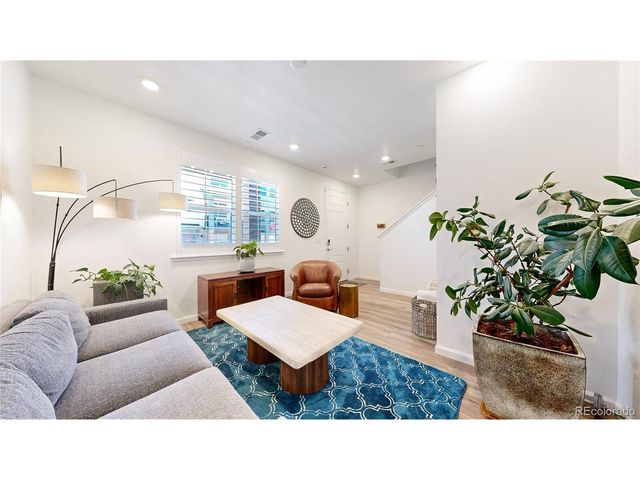 7008 Ipswich Ct, Castle Pines, CO 80108