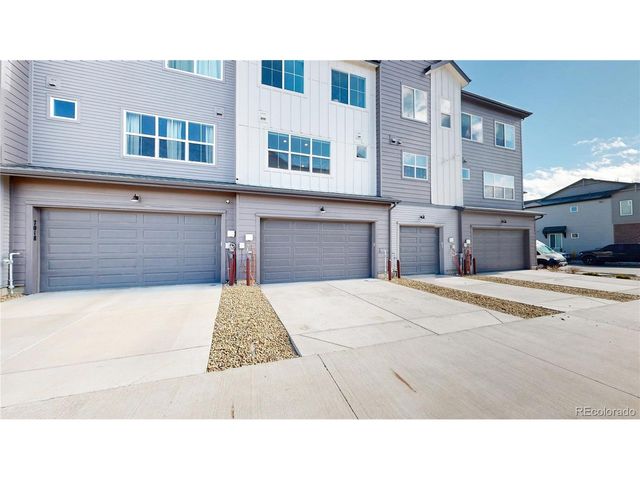 7008 Ipswich Ct, Castle Pines, CO 80108